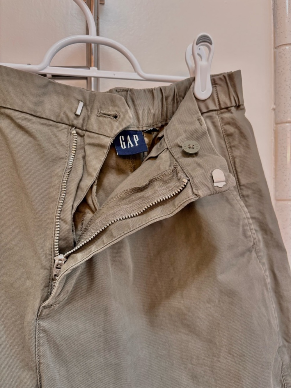 GAP Womens High-Waist Shorts Khaki Green Size 8 Earth Hiking Minimalist Timeless - Picture 5 of 10